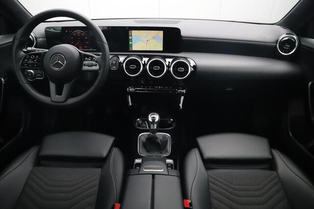 Mercedes-Benz A-KLASSE 160 Style Plus Half Leder Full LED Sportstoelen Carplay Android Navigatie Achteruitrijcamera Clima Cruise 17 inch LMV
