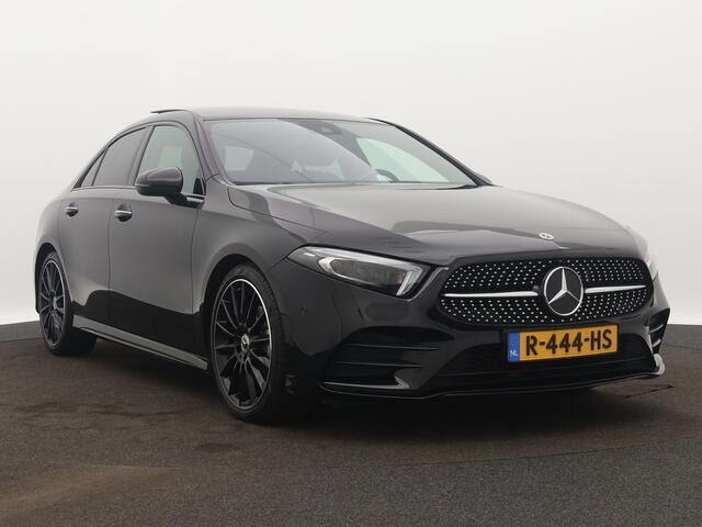 Mercedes-Benz A-KLASSE 180 Business Solution AMG | AMG-Styling | Panoramadak | Multibeam LED | NIghtpakket | 18 inch Multispaaks velgen | Sfeerverlichting | Navigatie | Smartphone-integratie | Inclusief 24 maanden MB Certified garantie voor Europa.