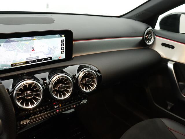 Mercedes-Benz A-KLASSE 180 Business Solution AMG | AMG-Styling | Panoramadak | Multibeam LED | NIghtpakket | 18 inch Multispaaks velgen | Sfeerverlichting | Navigatie | Smartphone-integratie | Inclusief 24 maanden MB Certified garantie voor Europa.