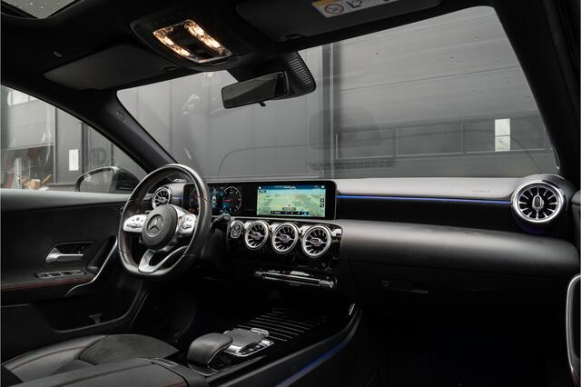 Mercedes-Benz A-KLASSE 180 D AMG Pakket | Pano | Sfeer | Burmester | Lane & Side Assis | Front Assis | Blind Spot | Camera | MB Me
