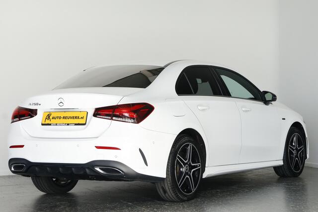 Mercedes-Benz A-KLASSE 250 e AMG Line / Navi / Carplay / DAB / LED