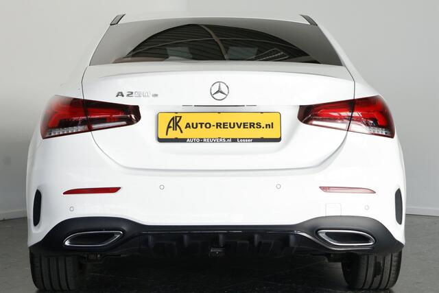 Mercedes-Benz A-KLASSE 250 e AMG Line / Navi / Carplay / DAB / LED
