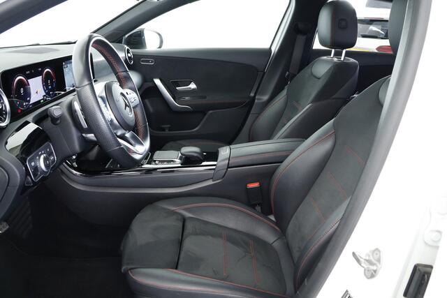 Mercedes-Benz A-KLASSE 250 e AMG Line / Navi / Carplay / DAB / LED