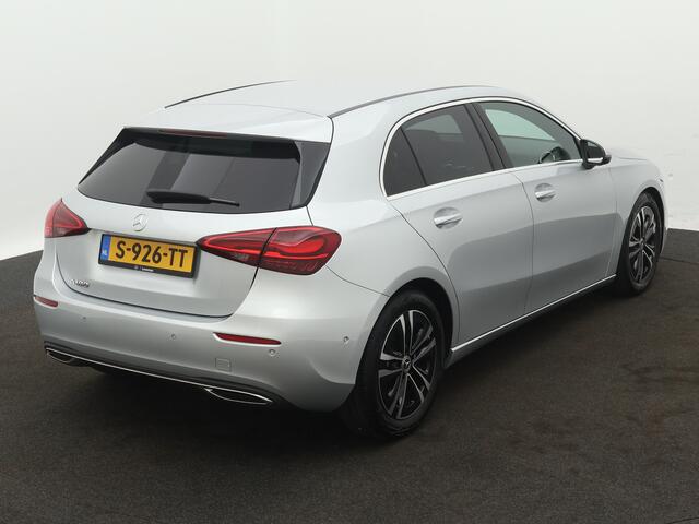 Mercedes-Benz A-KLASSE 180 Business Line | Achteruitrijcamera| Navigatie| Leren bekleding | Dooiehoekdetectie| Stoelverwarming | Inclusief 24 maanden MB Certified garantie voor Europa.