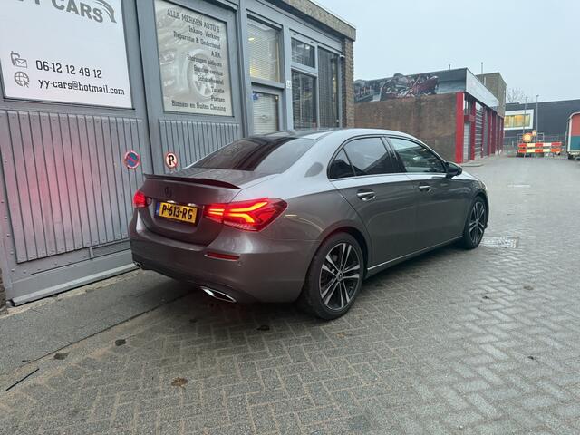 Mercedes-Benz A-KLASSE 200 Premium Plus