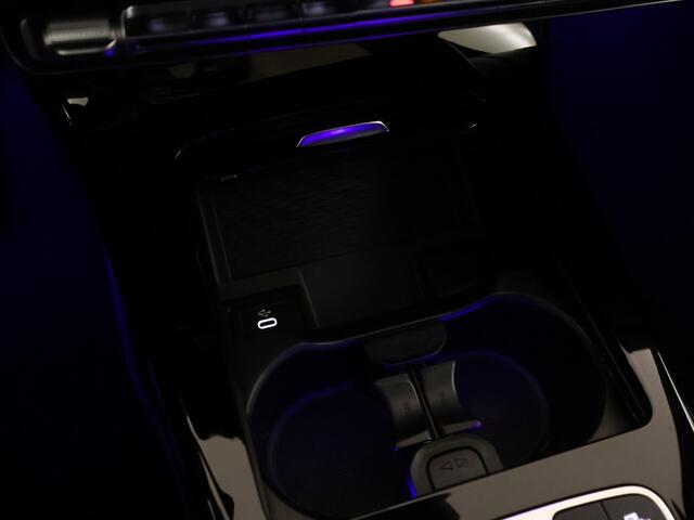 Mercedes-Benz A-KLASSE 250 e Star Edition Luxury Line LIMITED | Nightpakket | Parkeerpakket met achteruitrijcamera | KEYLESS GO | Draadloos oplaadsysteem voor Smartphone | Extra USB-poorten | Dodehoekassistent | URBAN GUARD vehicle protection |