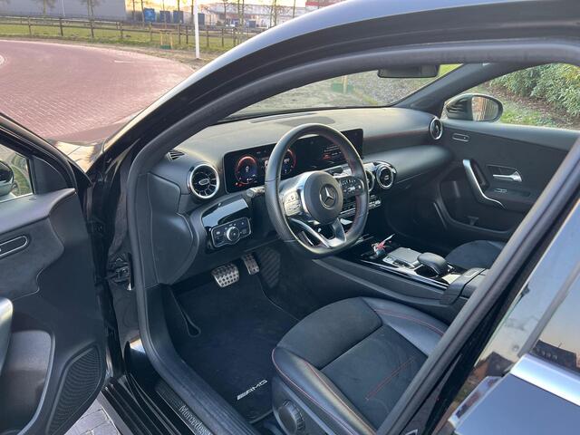 Mercedes-Benz A-KLASSE 180 Business Solution AMG Widescreen | Stoelverwarming | Camera | NL-Auto |
