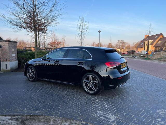 Mercedes-Benz A-KLASSE 180 Business Solution AMG Widescreen | Stoelverwarming | Camera | NL-Auto |