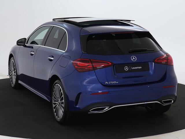 Mercedes-Benz A-KLASSE 250 e AMG Line Plus LIMITED Edition | URBAN GUARD vehicle protection | Dodehoekassistent | Parkeerpakket met 360°-camera | Extra USB-poorten | KEYLESS GO | MULTIBEAM LED | Draadloos oplaadsysteem voor smartphone |