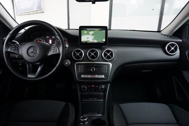 Mercedes-Benz A-KLASSE 160 Ambition DCT | A160 | Navig | Sportstoelen