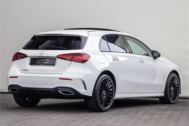 Mercedes-Benz A-KLASSE 250 e AMG Line Facelift, Nightpack, Pano, Widescreen, 19" Hybrid
