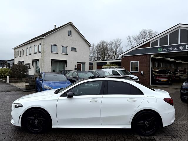 Mercedes-Benz A-KLASSE 180 Solution AMG Panoramadak, WideScreen, Camera
