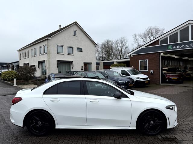 Mercedes-Benz A-KLASSE 180 Solution AMG Panoramadak, WideScreen, Camera