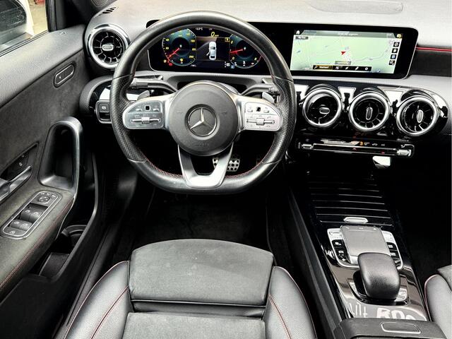 Mercedes-Benz A-KLASSE 180 Solution AMG Panoramadak, WideScreen, Camera