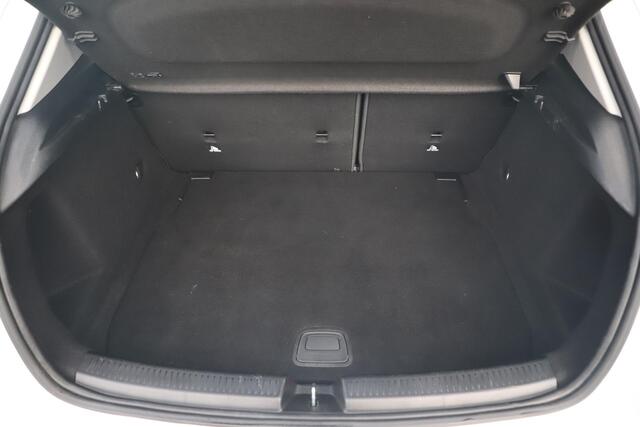 Mercedes-Benz A-KLASSE 160 Business Solution Full LED Widescreen Stoelverwarming Navigatie Achteruitrijcamera Clima Cruise Bluetooth