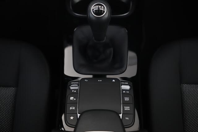 Mercedes-Benz A-KLASSE 160 Business Solution Full LED Widescreen Stoelverwarming Navigatie Achteruitrijcamera Clima Cruise Bluetooth