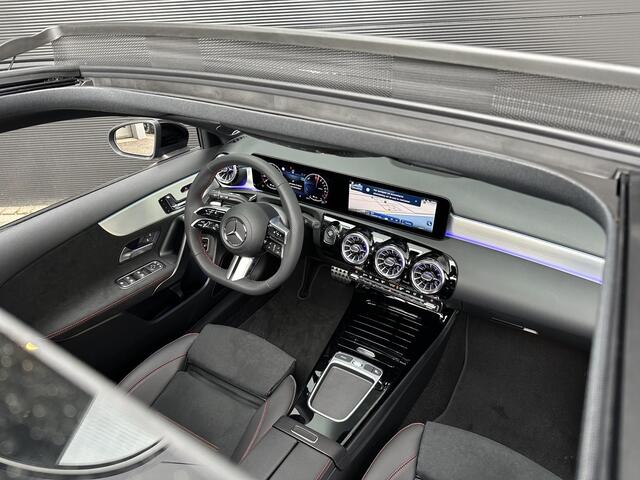 Mercedes-Benz A-KLASSE 250 e AMG | Panoramadak | Nightpakket | Burmester |