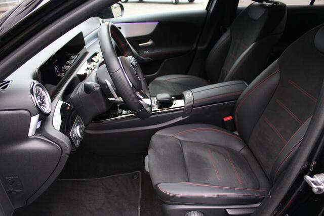 Mercedes-Benz A-KLASSE 180 Business Solution AMG | Cruise | Stoelver | Trekhaak |