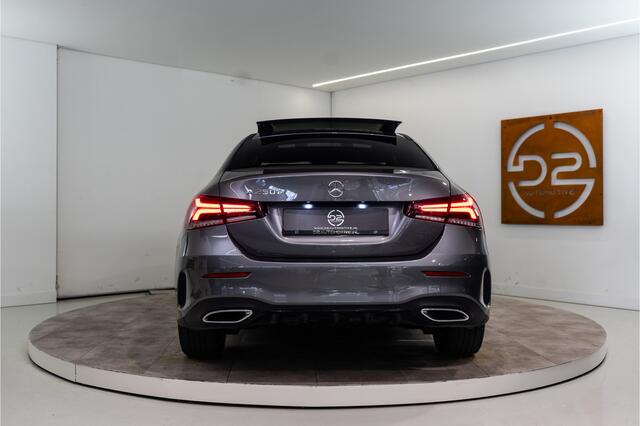 Mercedes-Benz A-KLASSE 250 e AMG 263PK Plug-In Limousine | Pano | Sfeer | LED | Carplay | 12 MND Garantie