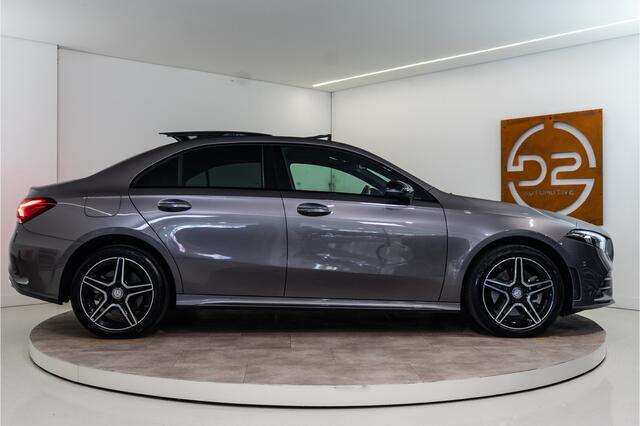 Mercedes-Benz A-KLASSE 250 e AMG 263PK Plug-In Limousine | Pano | Sfeer | LED | Carplay | 12 MND Garantie