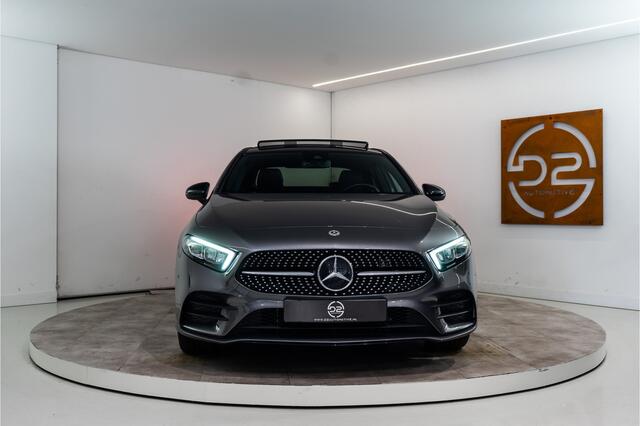 Mercedes-Benz A-KLASSE 250 e AMG 263PK Plug-In Limousine | Pano | Sfeer | LED | Carplay | 12 MND Garantie