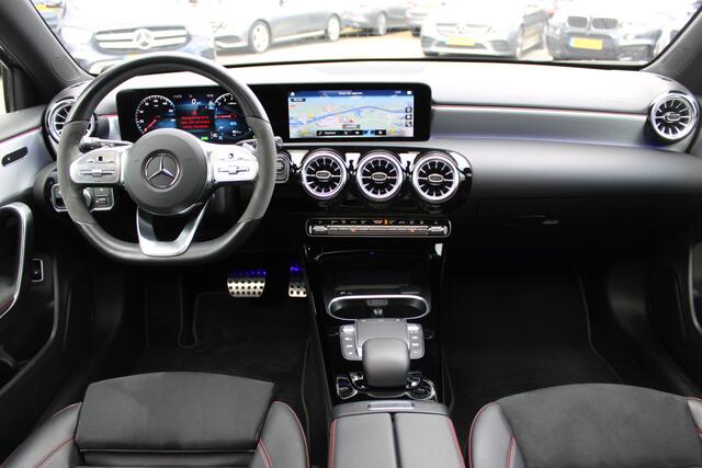 Mercedes-Benz A-KLASSE 250e AUT8 AMG Line PANORAMADAK SFEER NAVI CAMERA DAB