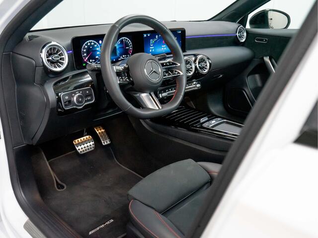Mercedes-Benz A-KLASSE A 250 e AMG Line | 2024 | 45 AMG look | Pano