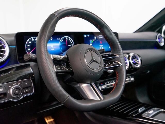 Mercedes-Benz A-KLASSE A 250 e AMG Line | 2024 | 45 AMG look | Pano