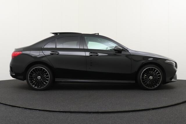 Mercedes-Benz A-KLASSE 250e AMG Pano-dak Adapt. Cruise 19' LMV Dodehoek