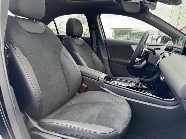 Mercedes-Benz A-KLASSE Limousine 250 e Star Edition AMG Line | Night Pakket | Panoramadak | Dodehoekassistent | MULTIBEAM LED koplampen | Stoelverwarming | Sfeerverlichting | Achteruitrijcamera | Parkeersensoren | Showmodel