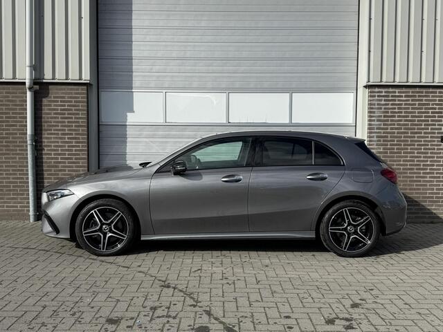Mercedes-Benz A-KLASSE 250 e Star Edition AMG Line | Night Pakket | Panoramadak | MULTIBEAM LED koplampen | Dodehoekassistent | Sfeerverlichting | Stoelverwarming | Elektrisch inklapbare buitenspiegels | Achteruitrijcamera | Showmodel