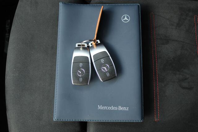 Mercedes-Benz A-KLASSE 200 Launch Edition Premium Plus AUTOMAAT/Navigatie/Climate control/Cruise control/Apple carplay/Achteruitrijcamera/Parkeersensoren/Lane assist/Sportstoelen/Lichtmetalen velgen/LED koplampen.