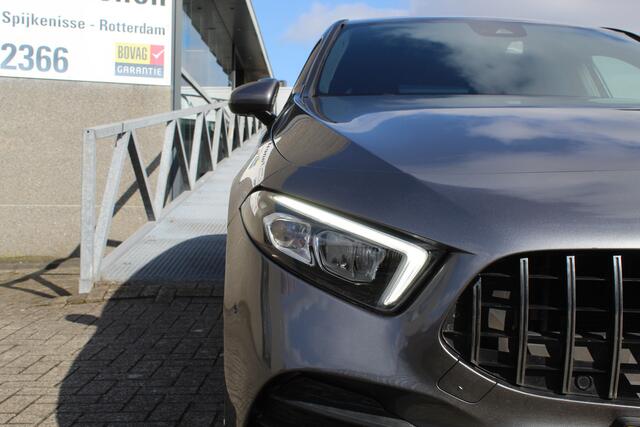 Mercedes-Benz A-KLASSE 200 Launch Edition Premium Plus AUTOMAAT/Navigatie/Climate control/Cruise control/Apple carplay/Achteruitrijcamera/Parkeersensoren/Lane assist/Sportstoelen/Lichtmetalen velgen/LED koplampen.