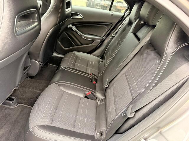 Mercedes-Benz A-KLASSE 180 Ambition Amg line