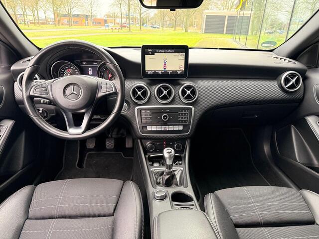 Mercedes-Benz A-KLASSE 180 Ambition Amg line