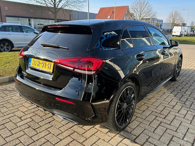 Mercedes-Benz A-KLASSE 250 e AMG Blackpack | Camera