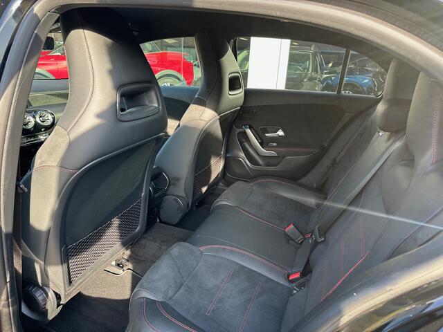 Mercedes-Benz A-KLASSE 250 e AMG Blackpack | Camera