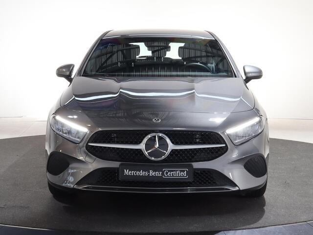 Mercedes-Benz A-KLASSE 180 Star Edition Stoelverwarming | Widescreen cockpit | LED verlichting | Navi