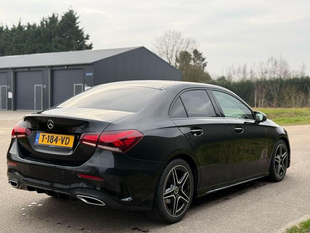 Mercedes-Benz A-KLASSE 180 d AMG pakket AUT LEER