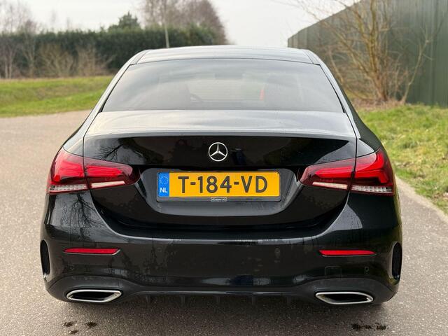 Mercedes-Benz A-KLASSE 180 d AMG pakket AUT LEER