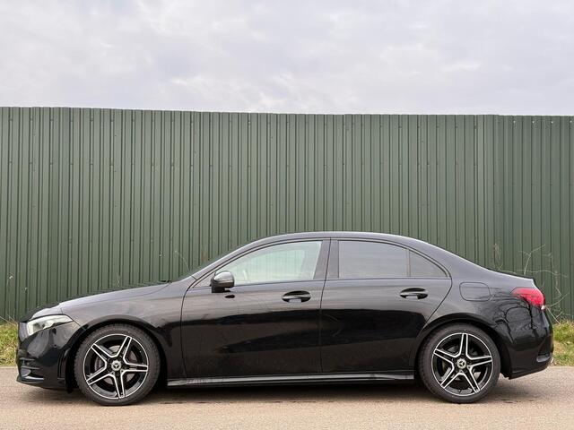 Mercedes-Benz A-KLASSE 180 d AMG pakket AUT LEER