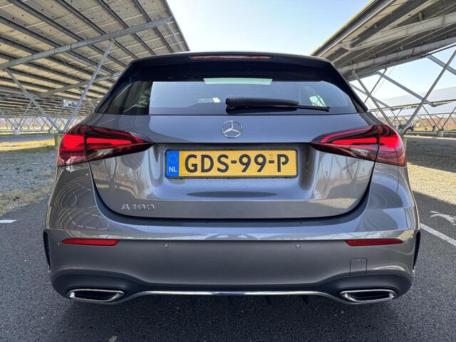 Mercedes-Benz A-KLASSE 180 AMG Line | Panoramadak | Multibeam LED | Sfeervelichting | Stoelverwarming | Parkeercamera |