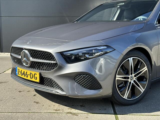 Mercedes-Benz A-KLASSE 180 | Widescreen MBUX | Achteruitrijcamera | Stoelverwarming | Sfeerverlichting