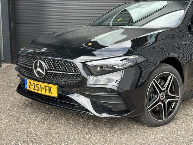 Mercedes-Benz A-KLASSE 250 e AMG Line | Premium | Nightpakket | Panoramadak | Achteruitrijcamera | Stoelverwarming | Multibeam LED | Sfeerverlichting