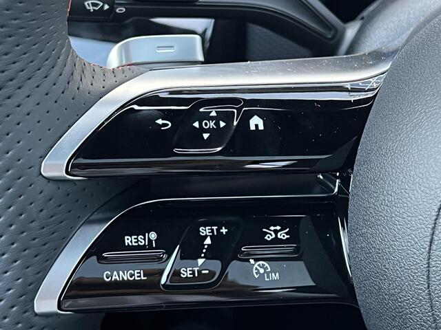 Mercedes-Benz A-KLASSE 250 e AMG Line | Premium Pakket | Night Pakket | Panoramadak | Dodehoekassistent | Advanced Sound System | Sfeerverlichting | Stoelverwarming | Achteruitrijcamera | Parkeersensoren | Elektrisch Inklapbare Buitenspiegels | Showmodel