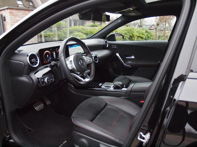 Mercedes-Benz A-KLASSE 200 Business Solution AMG | Schuifdak | Nightpakket | Camera | NL-Auto |