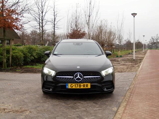 Mercedes-Benz A-KLASSE 200 Business Solution AMG | Schuifdak | Nightpakket | Camera | NL-Auto |