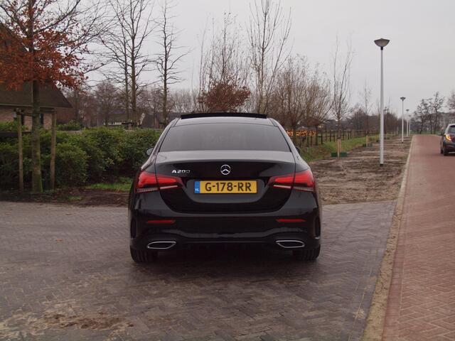 Mercedes-Benz A-KLASSE 200 Business Solution AMG | Schuifdak | Nightpakket | Camera | NL-Auto |