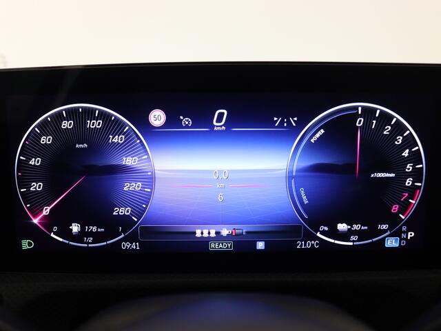 Mercedes-Benz A-KLASSE 250 e AMG Line | Premium Pack | Nightpakket | Draadloos oplaadsysteem voor Smartphone | Sfeerverlichting | Extra USB-poorten | Verwarmde stoelen vooraan | KEYLESS GO | Dodehoekassistent |