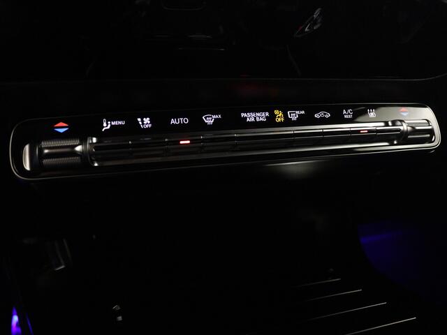 Mercedes-Benz A-KLASSE 250 e AMG Line | Premium Pack | Nightpakket | Draadloos oplaadsysteem voor Smartphone | Sfeerverlichting | Extra USB-poorten | Verwarmde stoelen vooraan | KEYLESS GO | Dodehoekassistent |